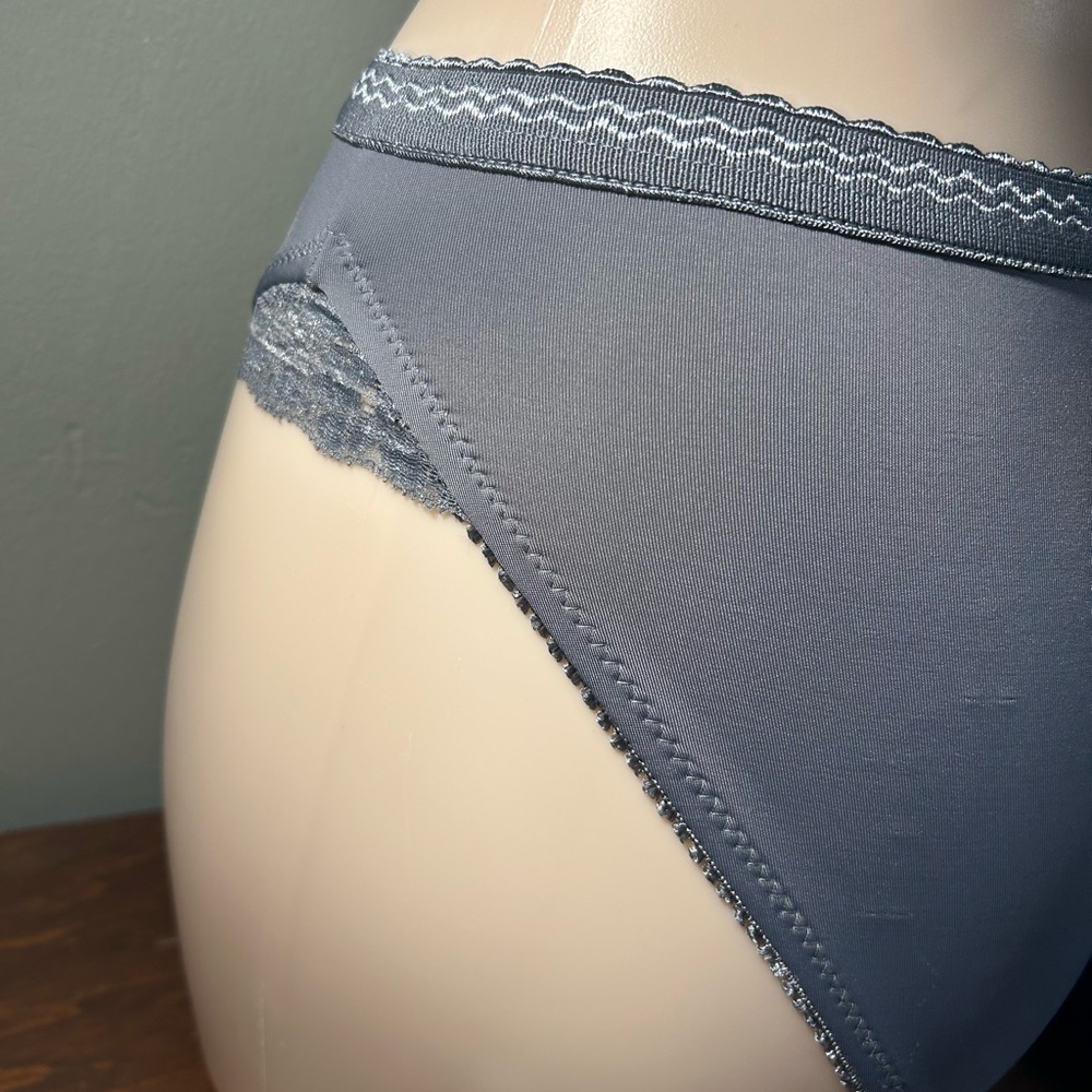 6 pieces of panties